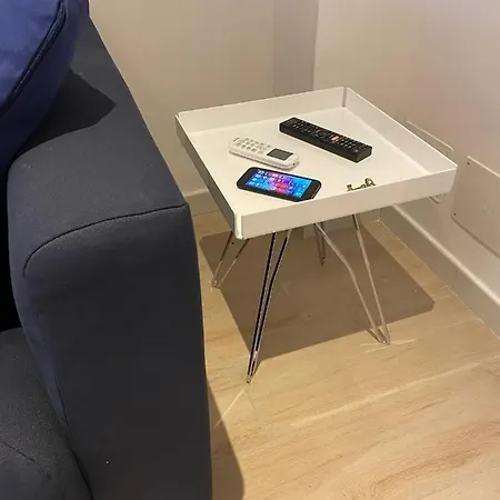 شقة Aurus