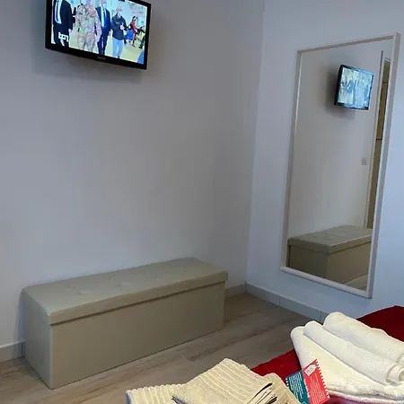 Aurus Apartman *